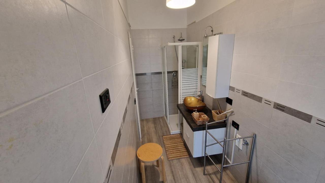 Testa O Croce Casa Vacanze มาเตรา ภายนอก รูปภาพ