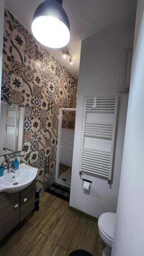 Testa O Croce Casa Vacanze มาเตรา ภายนอก รูปภาพ