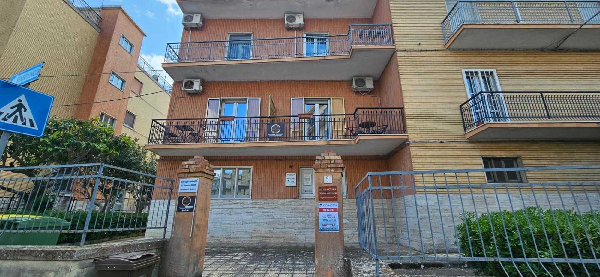 Testa O Croce Casa Vacanze มาเตรา ภายนอก รูปภาพ